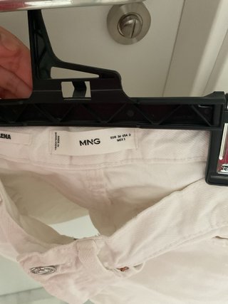 Shorts vaqueros blancos Mango Talla 34