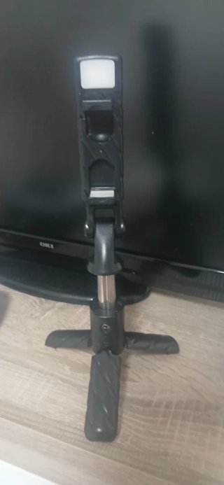 Sopote para movil con palo y control remoto