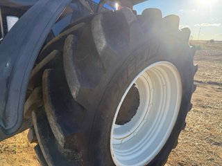 Tractor New Holland T7060