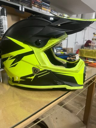 Casco Enduro LS2 con gafas