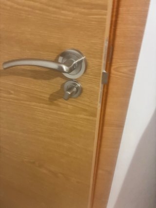 Puerta de dormitorio madera