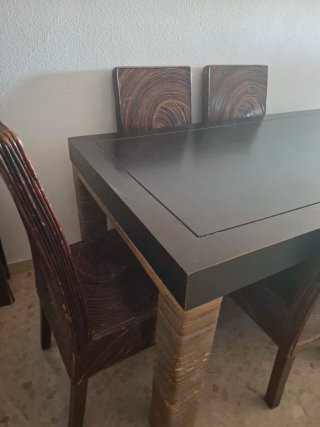 Mesa de comedor y 6 sillas