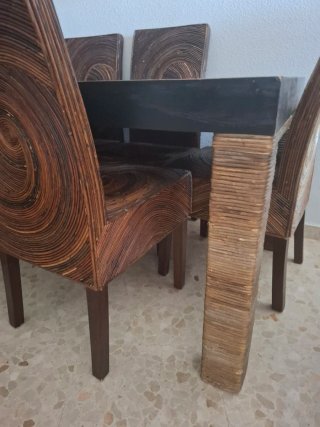 Mesa de comedor y 6 sillas