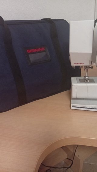 Máquina de coser Bernina 440