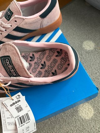 Zapatillas rosas y azul marino