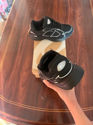 Zapatos Talla 42 con rozaduras
