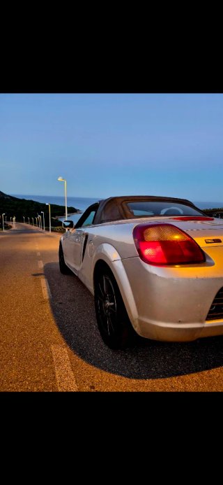 Toyota MR2 2000