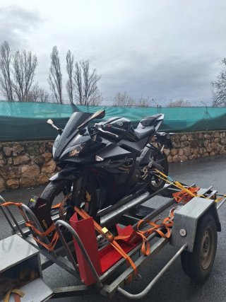 Yamaha YZF R125 Negra