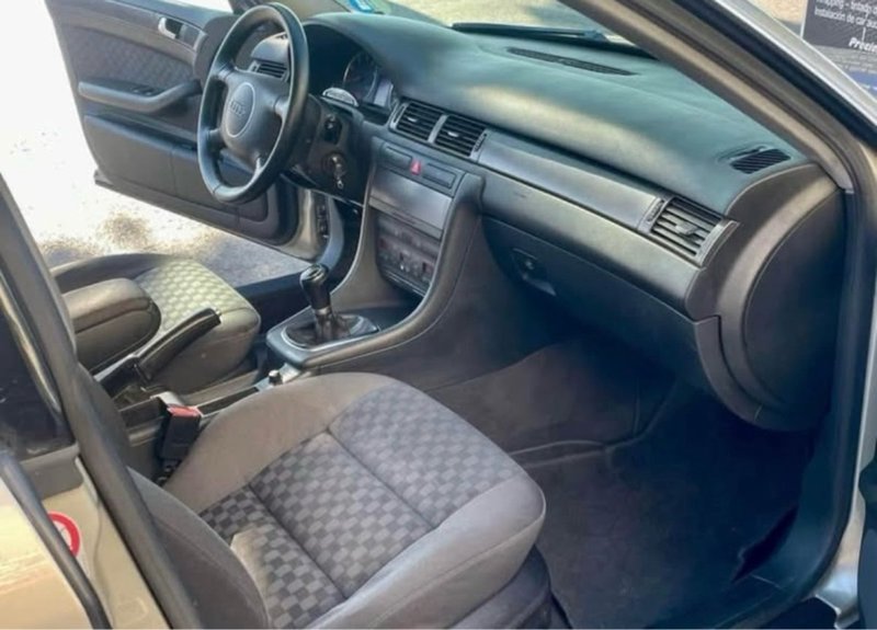 Audi A6 2.4 2002, foto 6