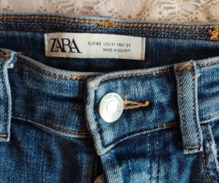 Pantalón vaquero Zara desgastado