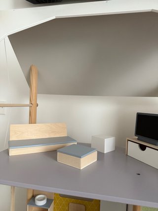 Casa delle bambole in legno
