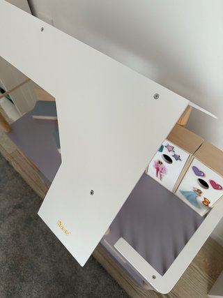 Casa delle bambole in legno