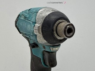 atornillador a bateria makita dtd154