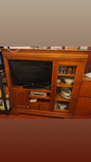 Mueble TV Madera con Puertas de Cristal