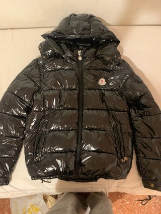 Chaqueta Moncler Plumas Negra Brillante