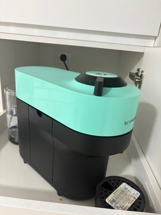 Cafetera Nespresso Vertuo Menta