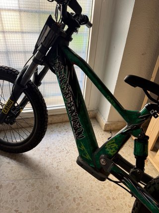 Bicicleta elettrica per bambini da 18 pollici