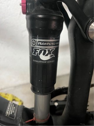 Bicicletta Giant Full Suspension Nera