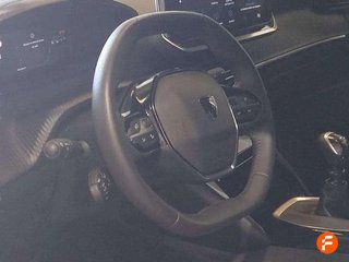 Peugeot 2008 Allure Gasolina 100 S&S 6 Vel. MAN