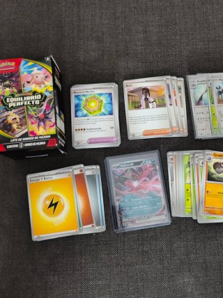 Lote Cartas Pokémon Equilibrio Perfecto (+50)