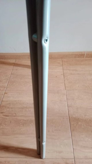 Mesa escritorio cristal y metal