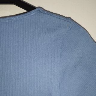 Top Stradivarius azul talla M