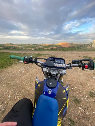 Yamaha DT 125R Enduro/Motocross Moto