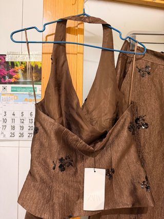 Conjunto pantalón y blusa marrón