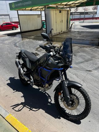 Yamaha Tenere 700 Adventure Moto Negra/Gris2024