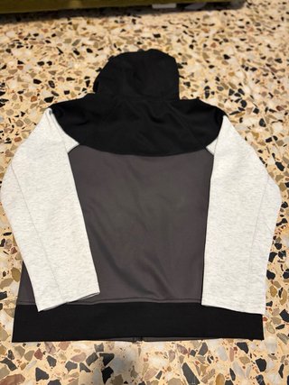 Chaqueta SYNA Negra y Gris