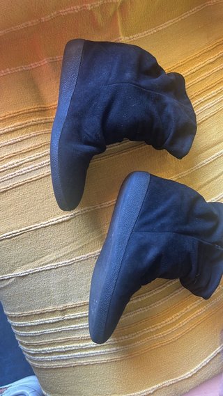 Botines negros con forro de cuadros
