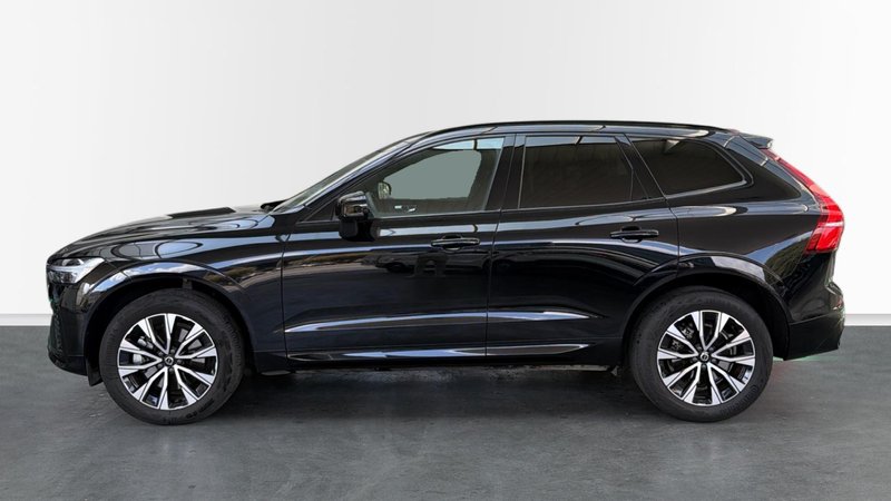 Volvo XC60 2023, foto 3