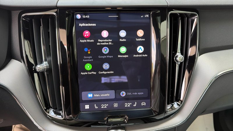Volvo XC60 2023, foto 13