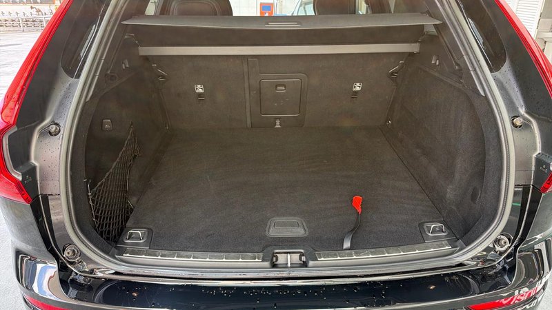 Volvo XC60 2023, foto 14