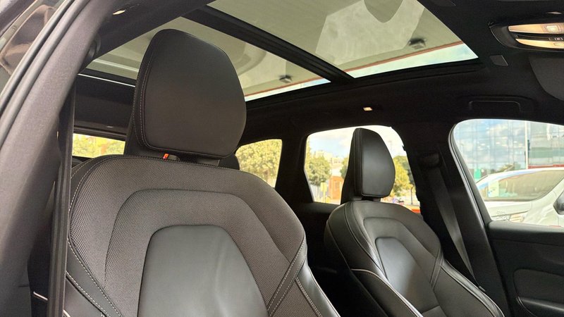 Volvo XC60 2023, foto 16
