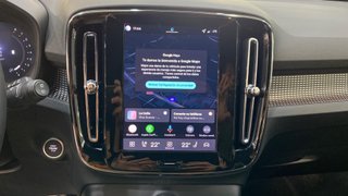 VOLVO XC40 2.0 B3 PLUS DARK AUTO 5P