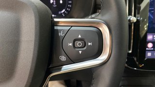 VOLVO XC40 2.0 B3 PLUS DARK AUTO 5P
