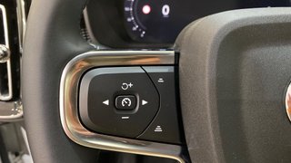 VOLVO XC40 2.0 B3 PLUS DARK AUTO 5P