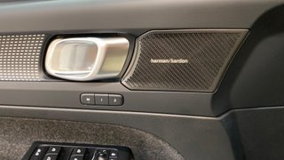 VOLVO XC40 2.0 B3 PLUS DARK AUTO 5P