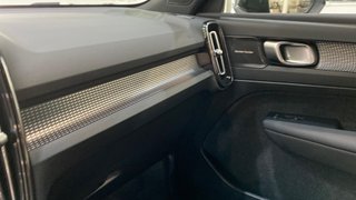 VOLVO XC40 2.0 B3 PLUS DARK AUTO 5P