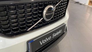 VOLVO XC40 2.0 B3 PLUS DARK AUTO 5P