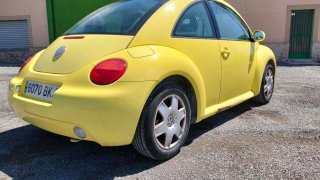 Volkswagen Beetle Amarillo