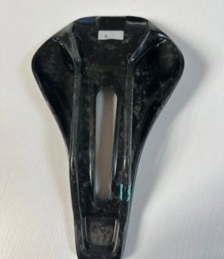 Sillín de carbono aero