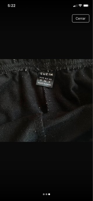 Pantalones cortos negros con estampado