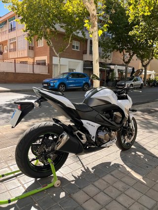 Kawasaki Z800 Blanca 16.000 km