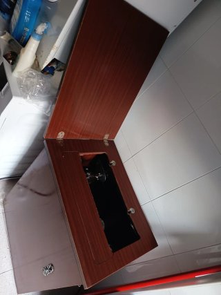 Máquina de coser antigua Alfa