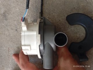 Bomba Agua de evacuación Lavavajillas EAU620434 03