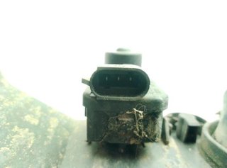 Renault 22760401 7701044518 faro izq master ii 2.5