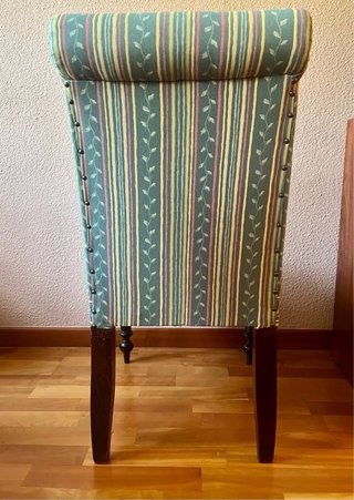 Silla antigua estilo victoriano retapizada