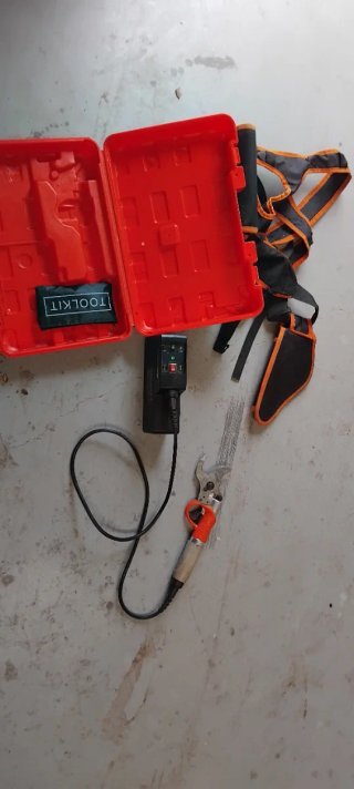 Tijeras profesionales podar a batería .